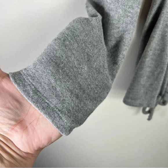 Lulus Womens Cinch Side Shirt Gray Long Sleeve Blouse Stretch Soft Bow Small NWT - Picture 5 of 12